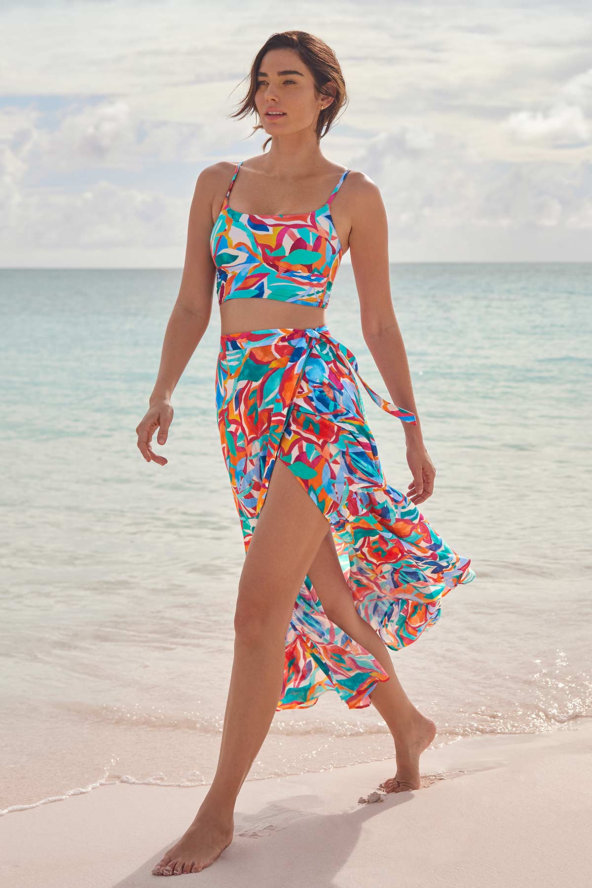 900050109_RadiantFloral_CoveWrapSkirt_MLT_900050115_RadiantFloral_EllisMidkini_MLT_LI_1-_1